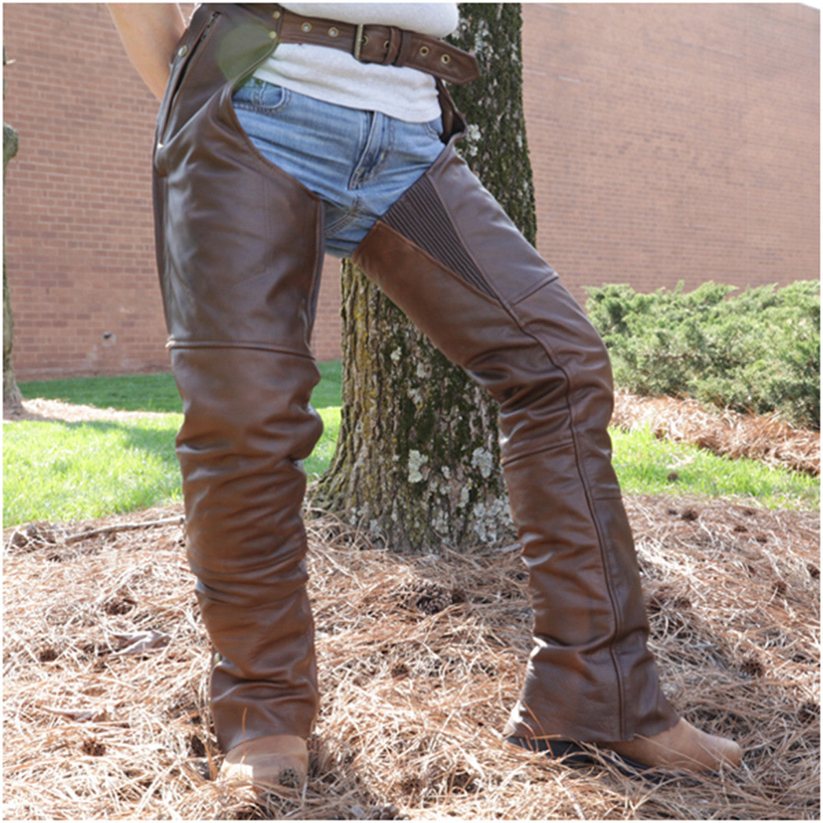 VL811 R Vance Leather Four Pocket Premium Leather Chaps with Removable Liner in Retro Brown - Daytona Bikers Wear